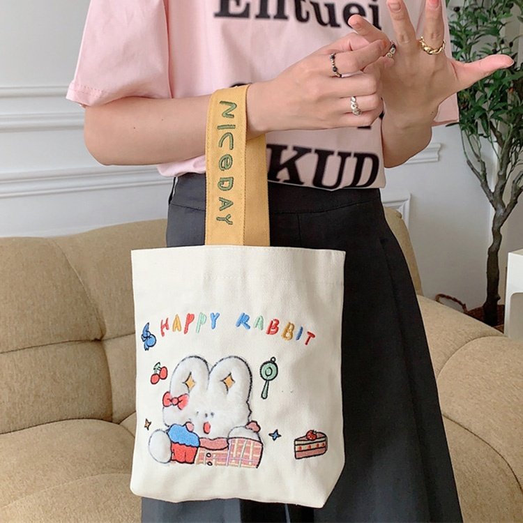 Wholesale cartoon embroidery tote bag canvas bag portable water bucket bag student miscellaneous lunch bag